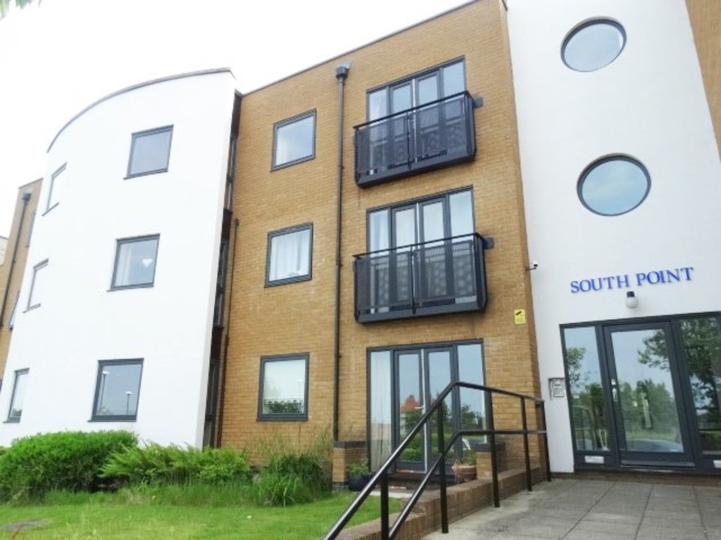 Martin & Co SouthendonSea 2 bedroom Ground Floor Flat To Let in