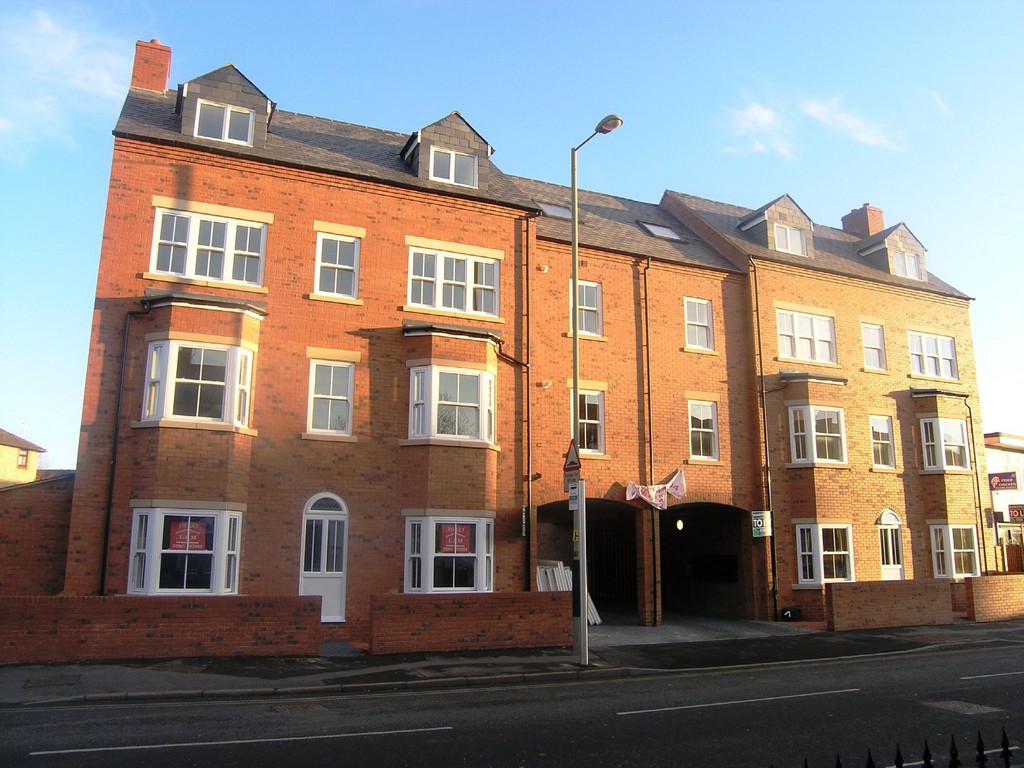 Martin & Co Banbury 2 bedroom Apartment Let in Middleton Road, Banbury