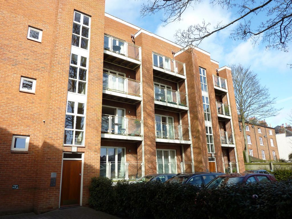 Martin Co Winchester 1 Bedroom Flat Let In Treasury Court