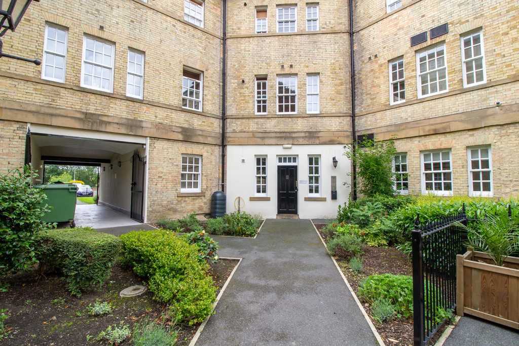 Parklands Manor, Wakefield Martin & Co