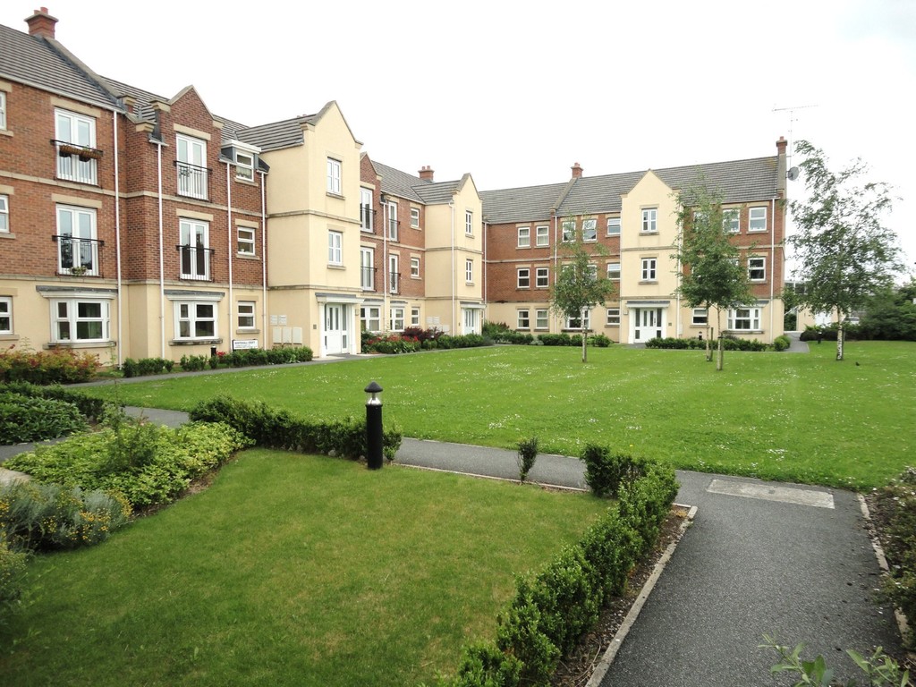 Martin & Co Leeds City 2 bedroom Apartment To Let in Whitehall Drive