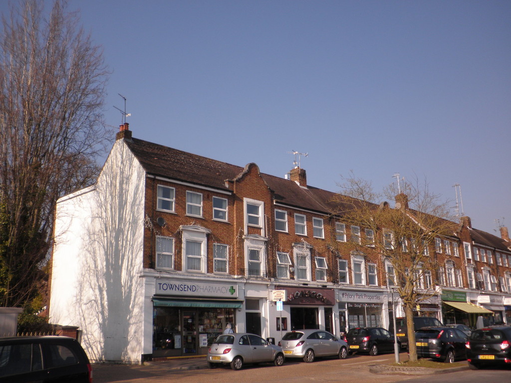 Martin & Co Crawley 2 bedroom Flat Let in REIGATE