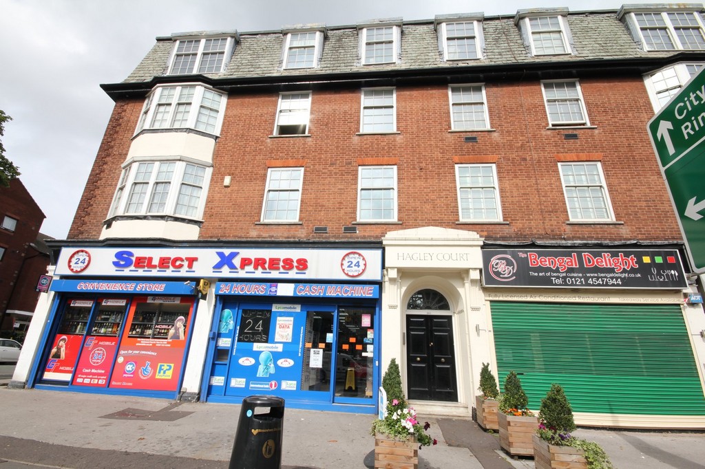 Martin & Co Birmingham Harborne 3 bedroom Flat Let in Hagley Court