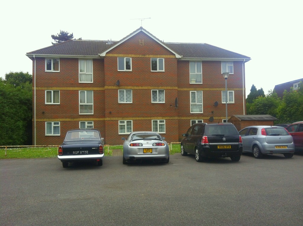 Martin & Co Southampton City 1 bedroom Ground Floor Flat Let in Spring