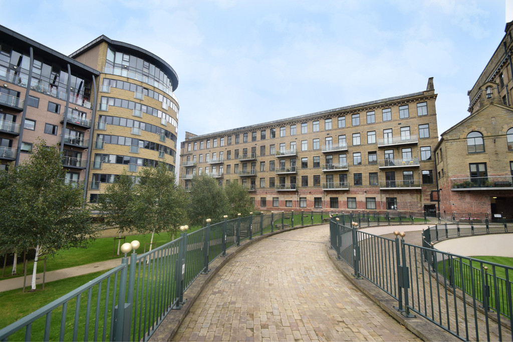 Martin & Co Saltaire 2 bedroom Apartment Let in VM2 Victoria Mills, Shipley