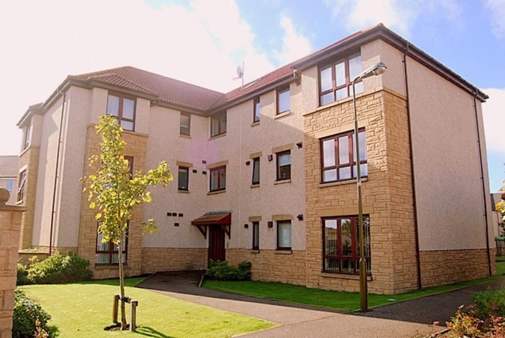 Martin & Co Bathgate 2 bedroom Flat to rent in Leyland Road, Bathgate