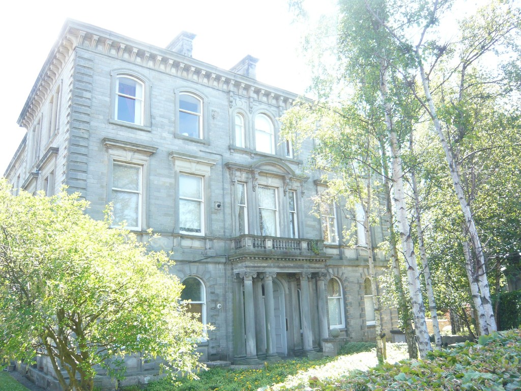 Erskine Beveridge Court, Dunfermline Martin & Co