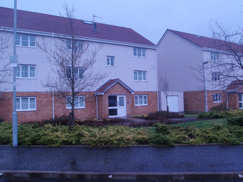 Martin & Co Paisley 2 bedroom Flat Let in Stirrat Crescent, Paisley