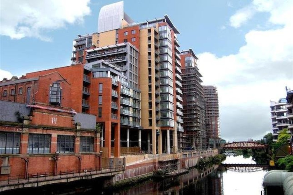 Martin & Co Manchester Central 2 bedroom Apartment Let in Leftbank