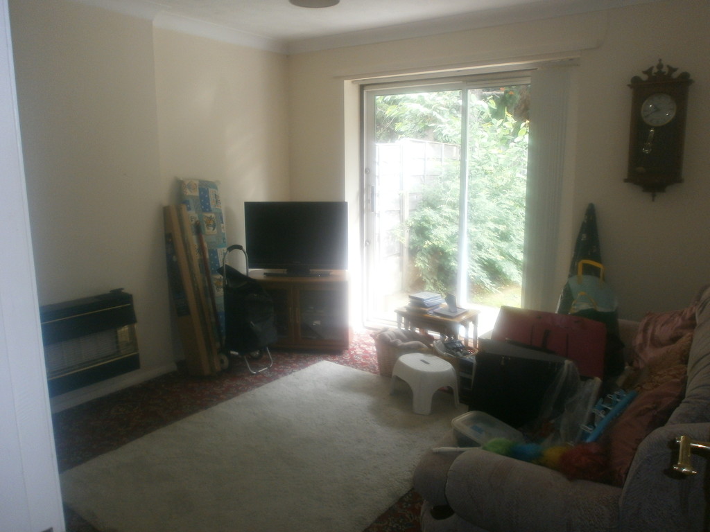 Martin & Co Stockport 2 bedroom Detached Bungalow Let in Old Oak Drive