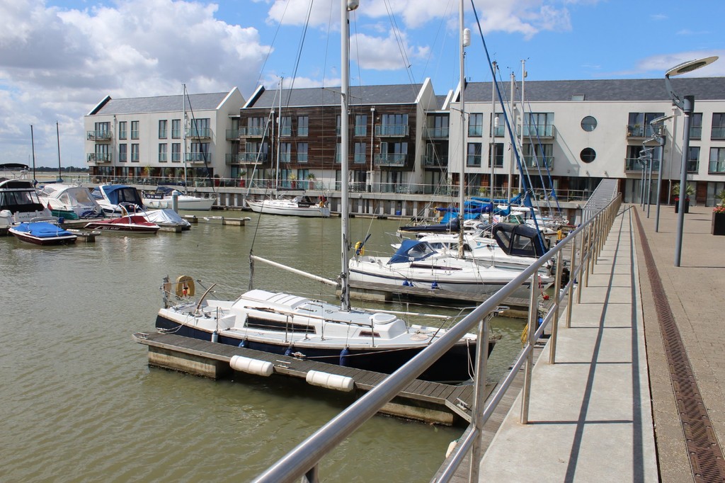 Martin & Co Colchester 3 bedroom Apartment to rent in Waterside Marina