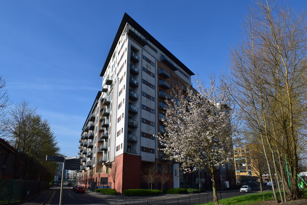Martin & Co Manchester Central 2 bedroom Apartment Let in XQ7