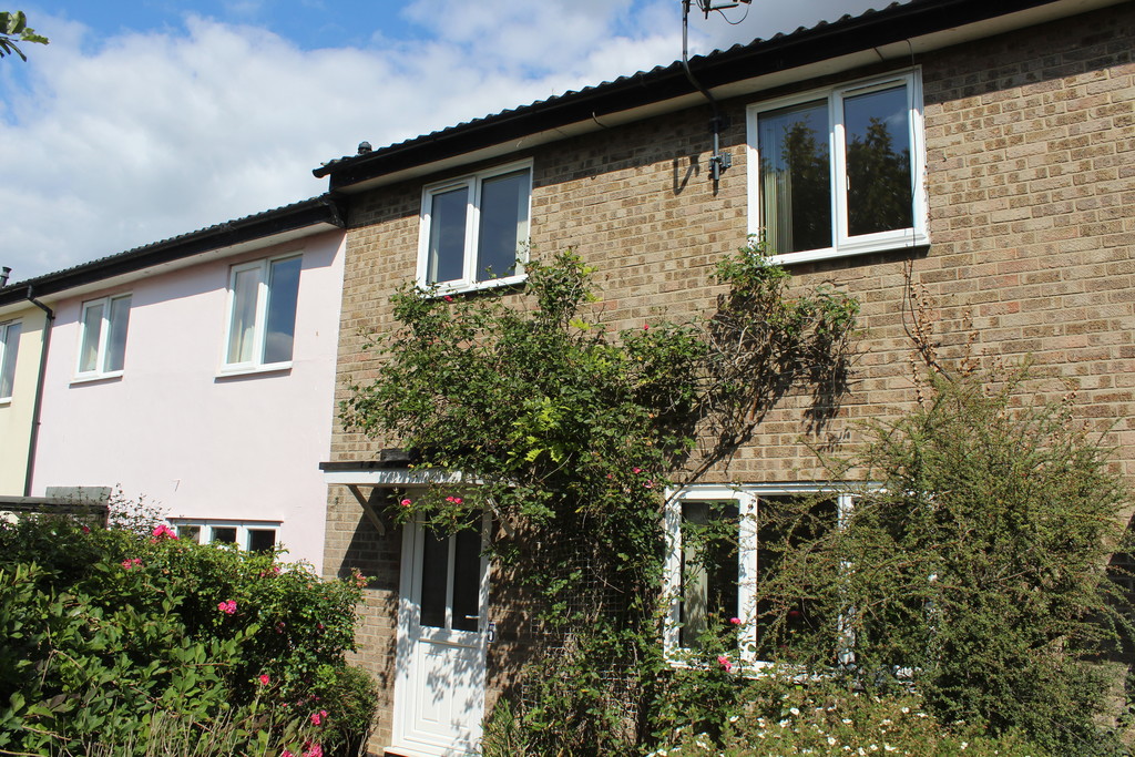 Martin & Co Bury St Edmunds 3 bedroom Terraced House Let in