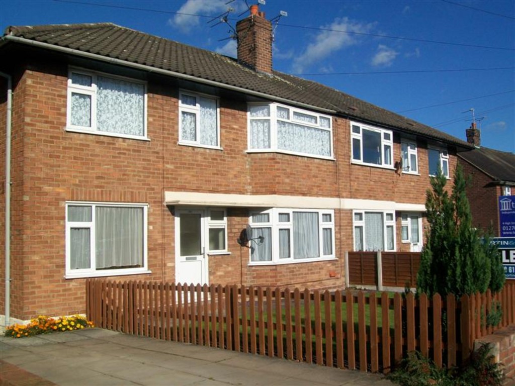 Martin & Co Nantwich 2 bedroom Let in Queens Drive, Nantwich