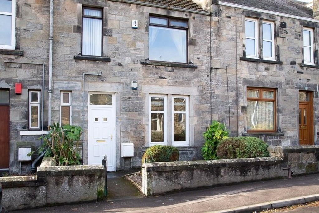 Martin & Co Kirkcaldy 2 bedroom Flat Let in Salisbury Street, Kirkcaldy