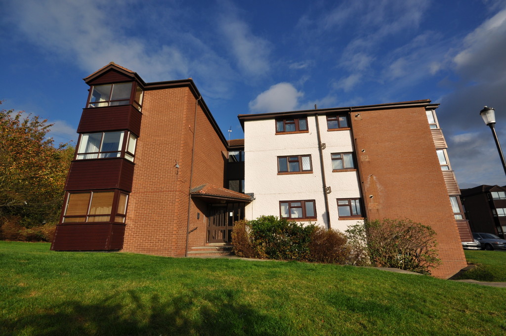 Martin & Co Sunderland 2 bedroom Apartment Let in Durham House, Town