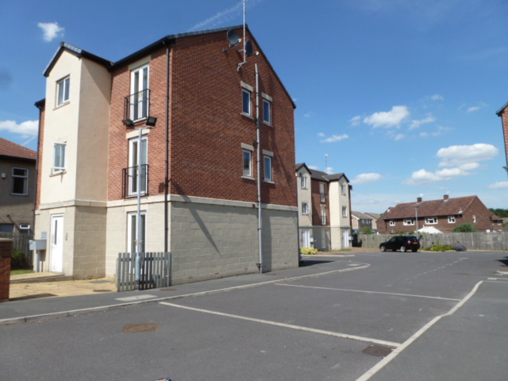Martin & Co Wakefield 1 bedroom Apartment Let in Meadow Court, Alverthorpe, Wakefield