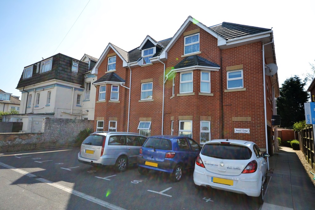 Martin & Co Bournemouth 1 bedroom Apartment Let in Carysfort Road, Bournemouth