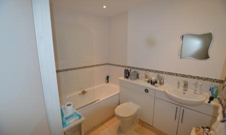 Martin Co Slough 1 Bedroom Apartment For In Mosaic Apartments Mosaic Apartments Slough Sl1 Image 6