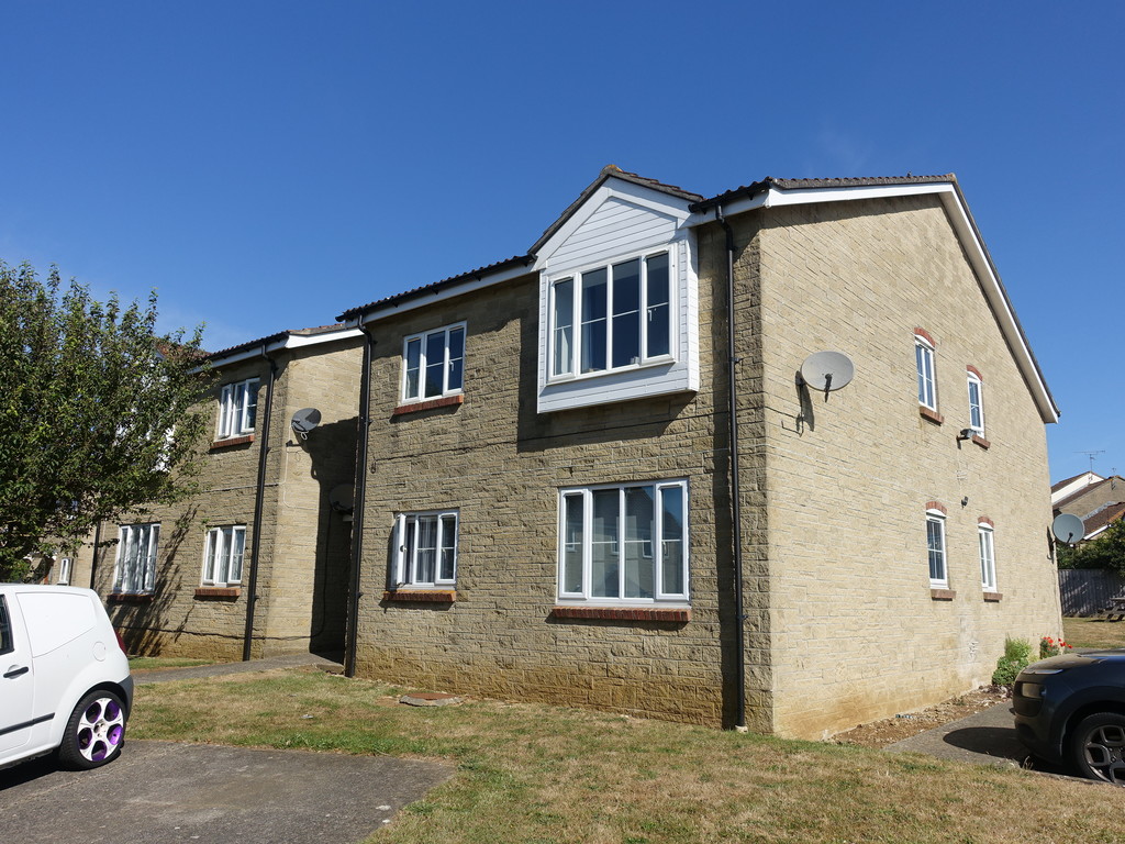 Martin & Co Yeovil 1 bedroom Apartment Let in Abbey Manor Park, Yeovil