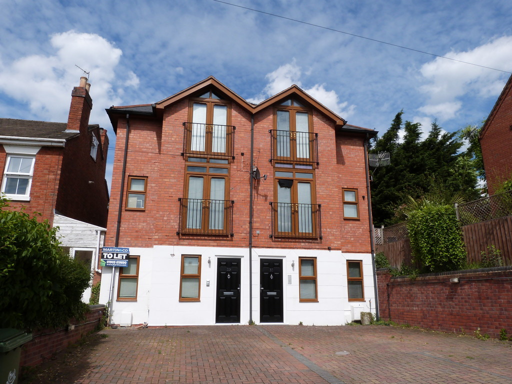 Martin & Co Worcester 1 bedroom Studio Let in Cannon Street, Worcester