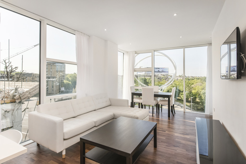 Martin Co Battersea Reach 1 Bedroom Apartment To Rent In Quarter Quarter House Battersea Reach Sw18 Image 1