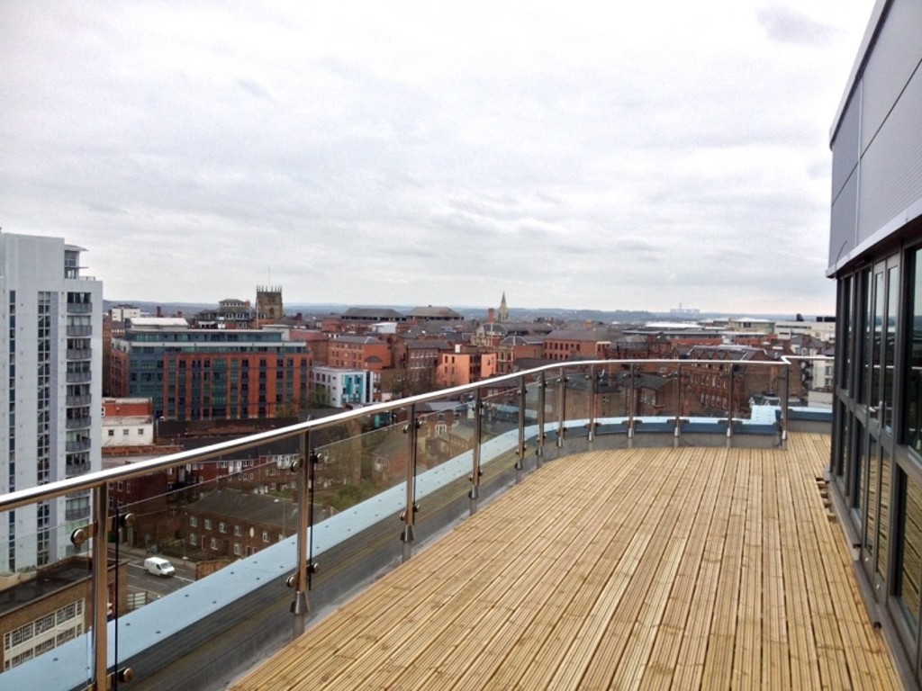 Martin Co Nottingham City 2 Bedroom Penthouse Let In