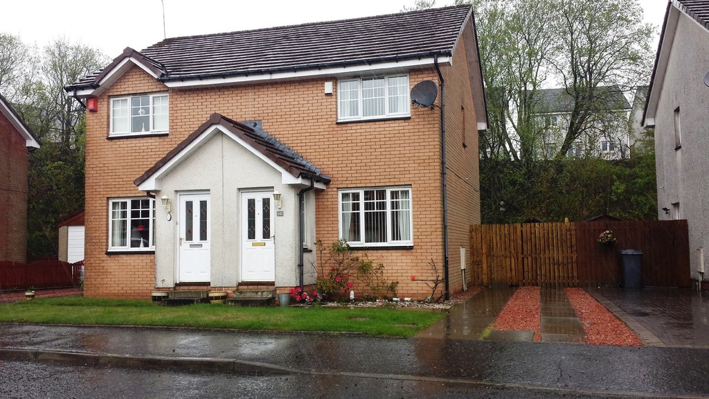 Martin & Co Paisley 2 bedroom SemiDetached House Let in Deanston Avenue, Barrhead