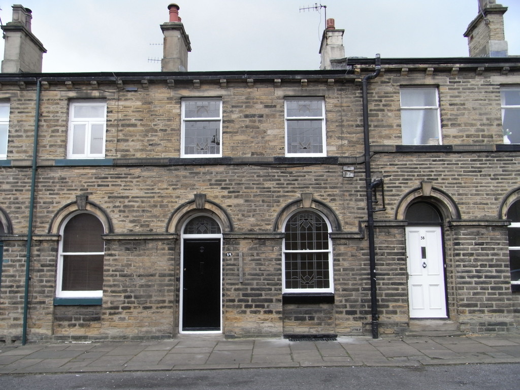 Martin & Co Saltaire 2 bedroom Terraced House Let in Titus Street, Saltaire