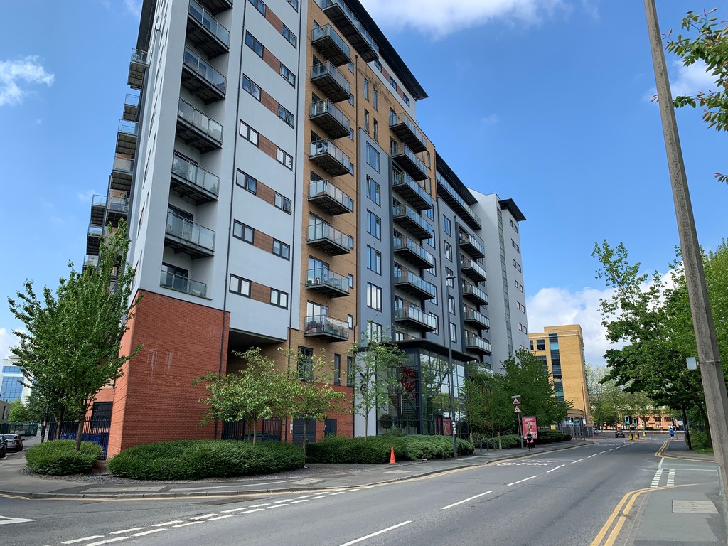 Martin & Co Manchester Central 1 bedroom Apartment Let in XQ7