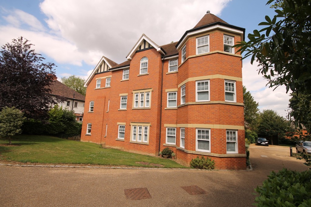 Martin & Co Banbury 2 bedroom Apartment To Let in Dashwood Road, Banbury