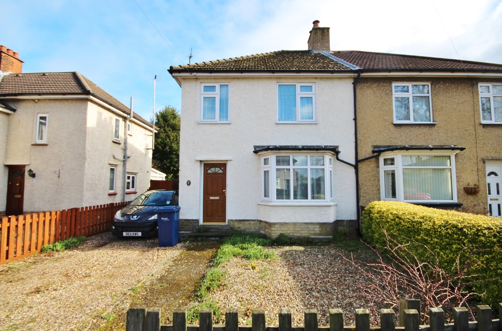 Martin & Co Cambridge 3 bedroom Semi-Detached House Let in Mowbray Road