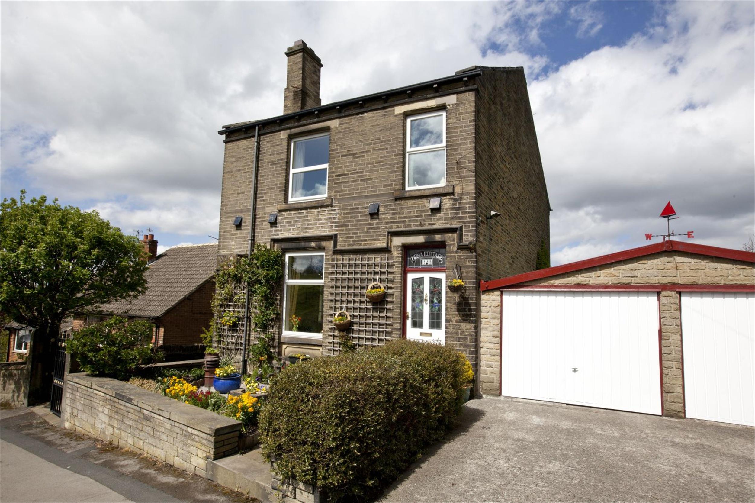 Whitegates Brighouse 5 bedroom Detached House For Sale in Clough Lane, Rastrick, Brighouse