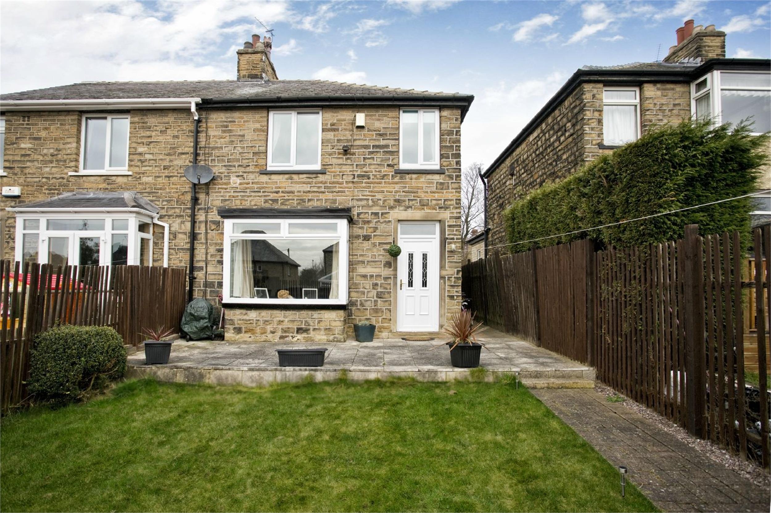 Whitegates Dewsbury 3 bedroom House SSTC in Brunswick Drive
