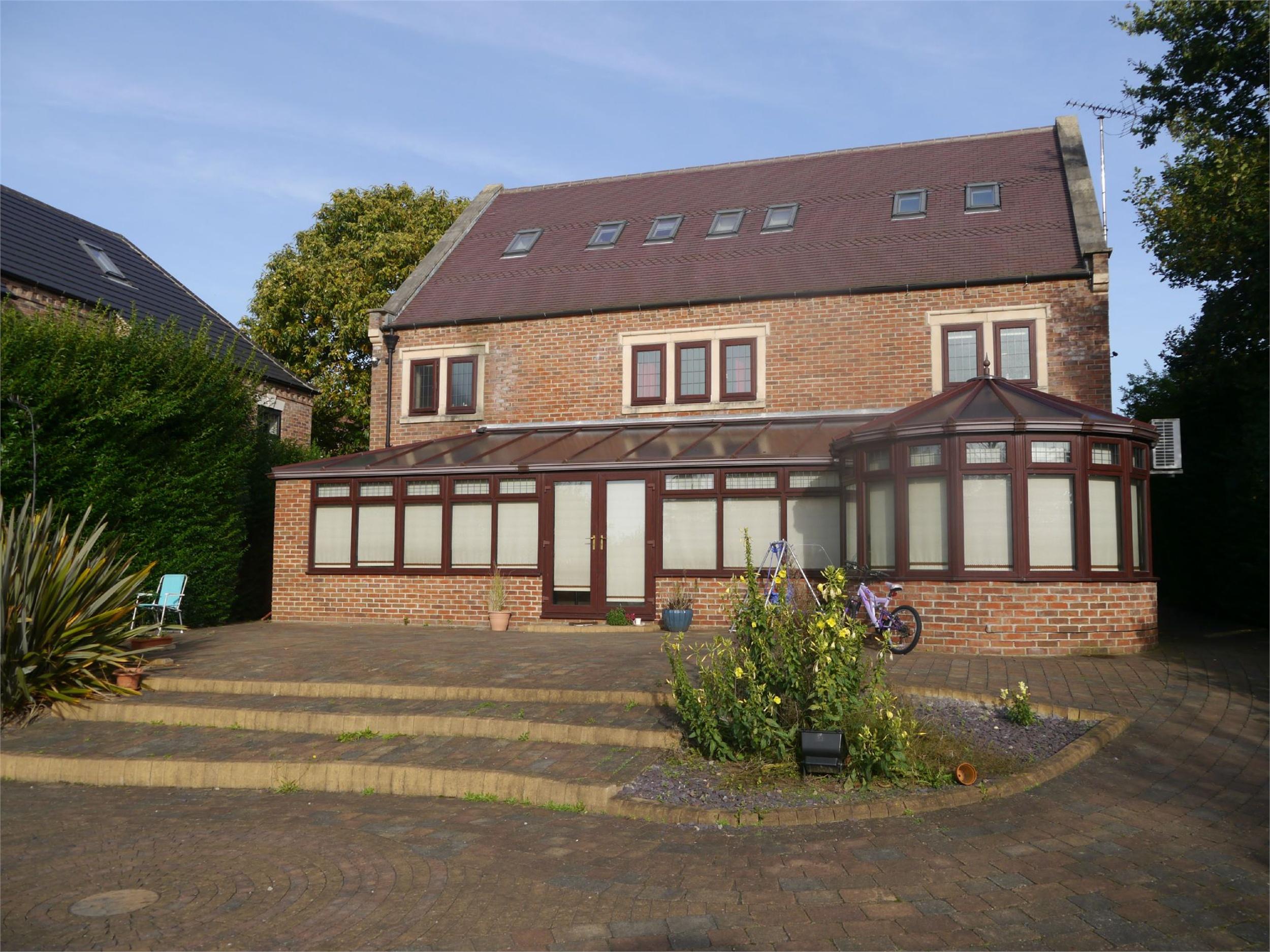 Whitegates Doncaster 5 bedroom Detached House for sale in Bawtry Road