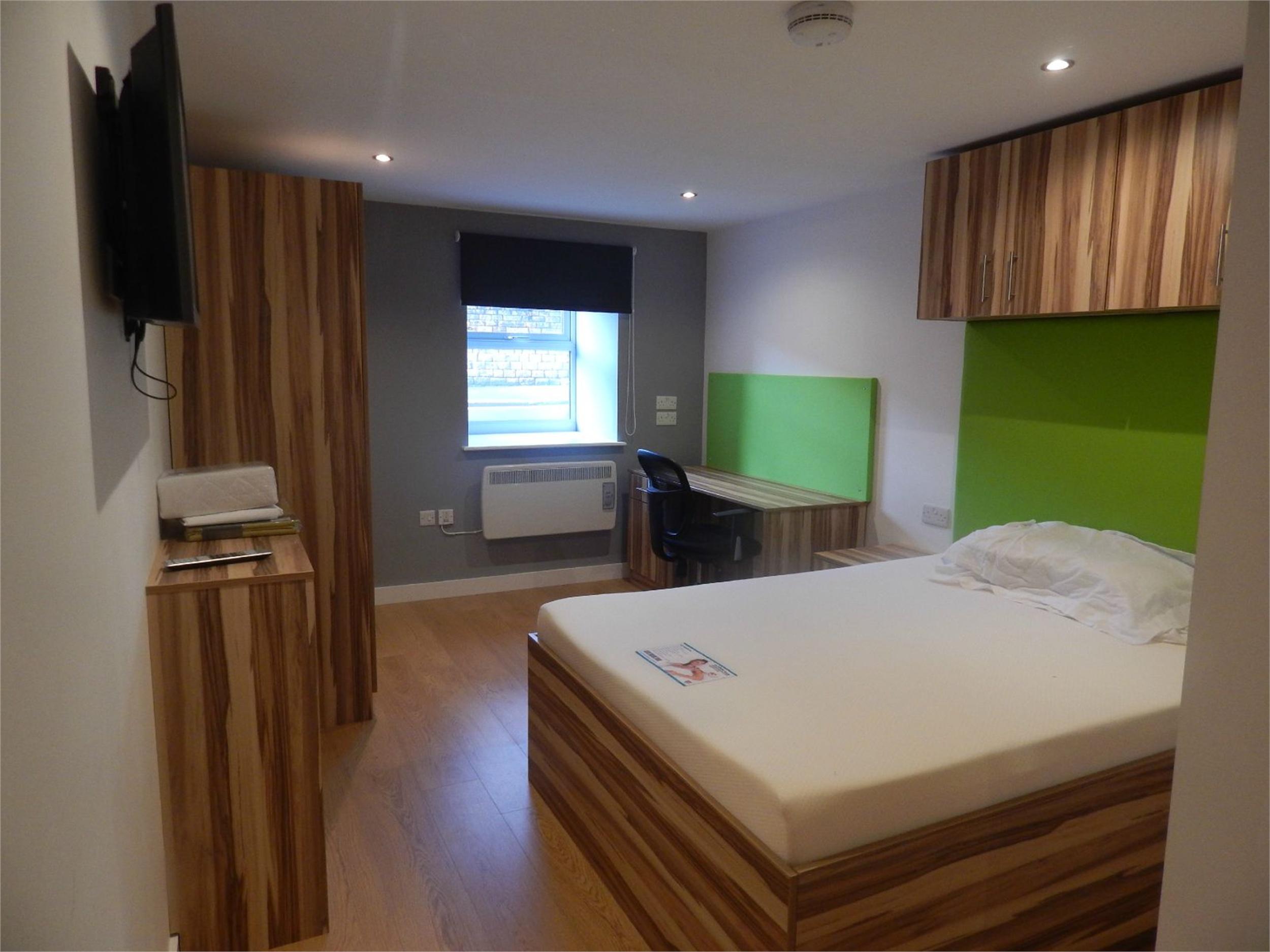 Whitegates Huddersfield 1 bedroom Apartment to rent in Palace Studios