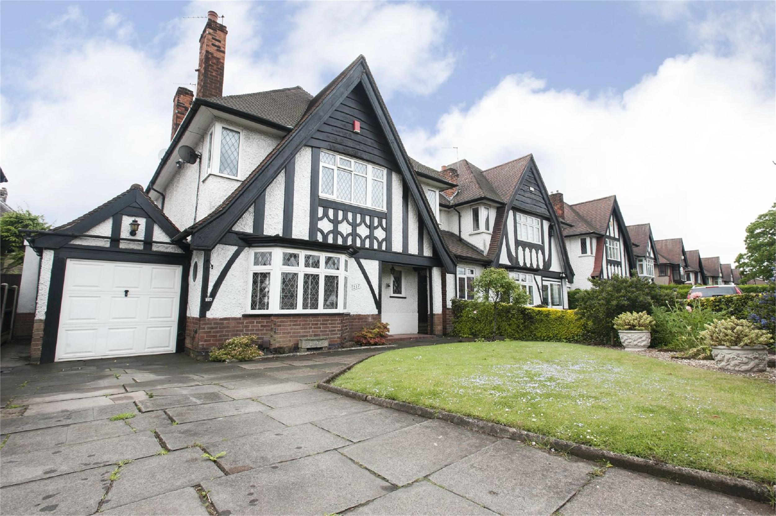 Whitegates Beeston 3 bedroom Detached House For Sale in Derby Road