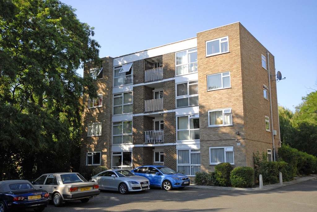 Martin & Co Crystal Palace 2 bedroom Flat Let in Copers Cope Road