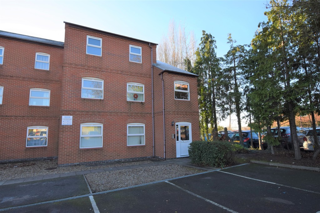 Martin & Co Hinckley 2 bedroom Ground Floor Flat Let in Trinity Court, Hinckley, Leicestershire