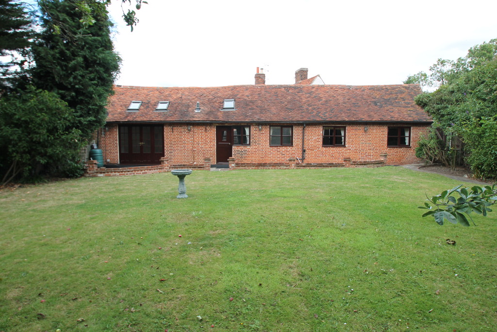 Martin Co Chelmsford 2 Bedroom Barn Conversion Let In Church