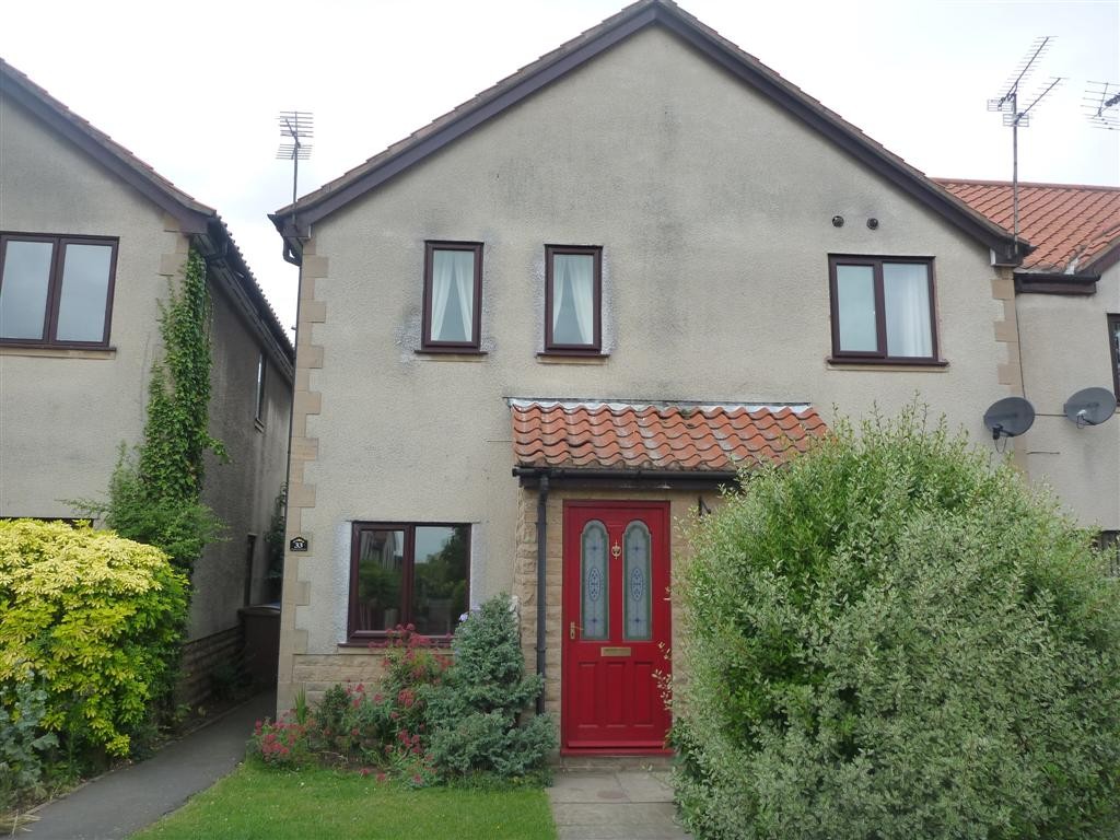 Martin & Co Mansfield 2 bedroom Town House Let in Old Manor Road