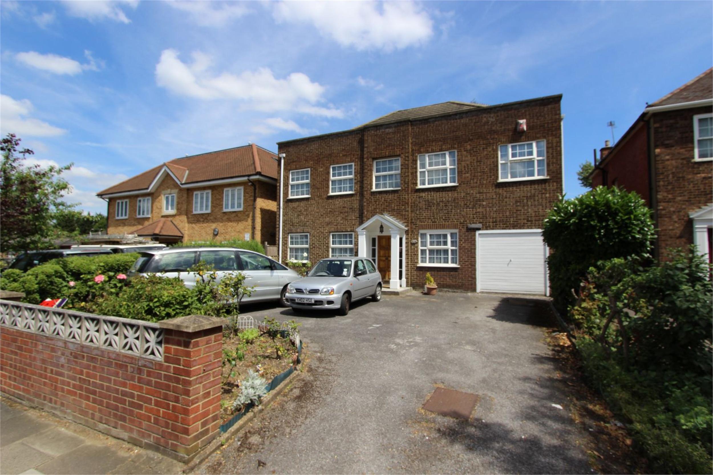 Estate agents and letting agents in the UK. Houses, flats and new homes