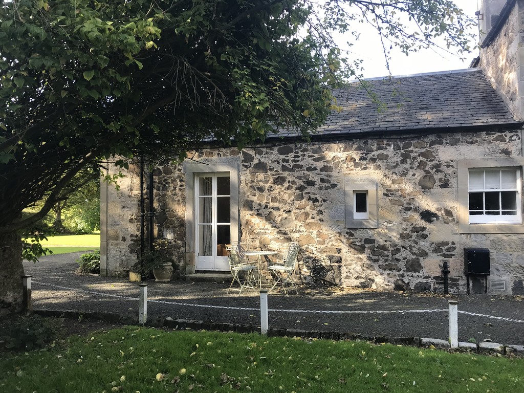 Martin & Co Dunfermline 2 bedroom Cottage Let in Garden Cottage, Pitliver