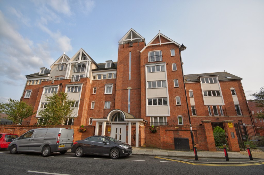 Martin & Co Sunderland 2 bedroom Apartment Let in Park Hall, Ashbrooke