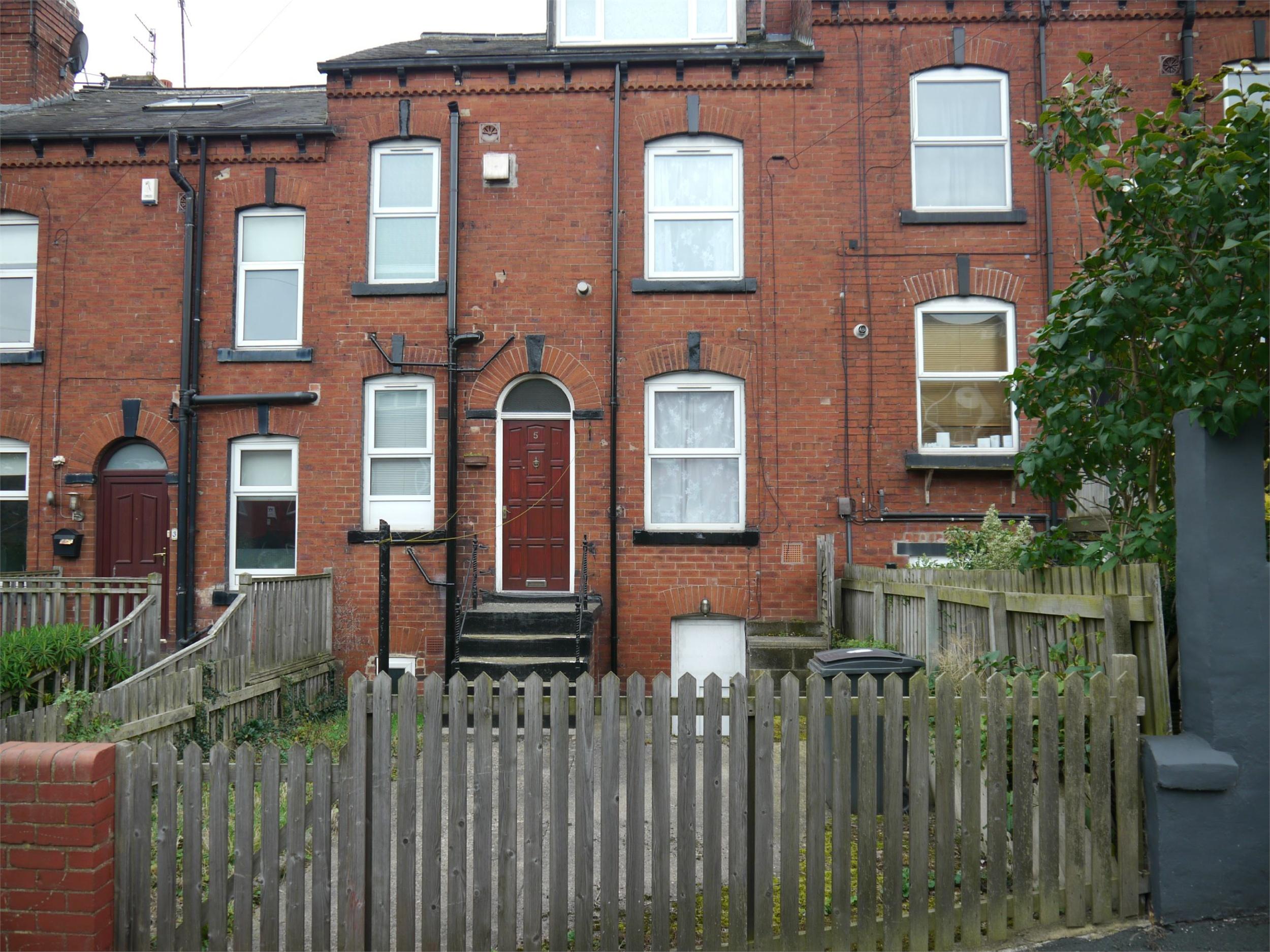 Whitegates South Leeds 2 bedroom House To Let in Barton Mount, Beeston
