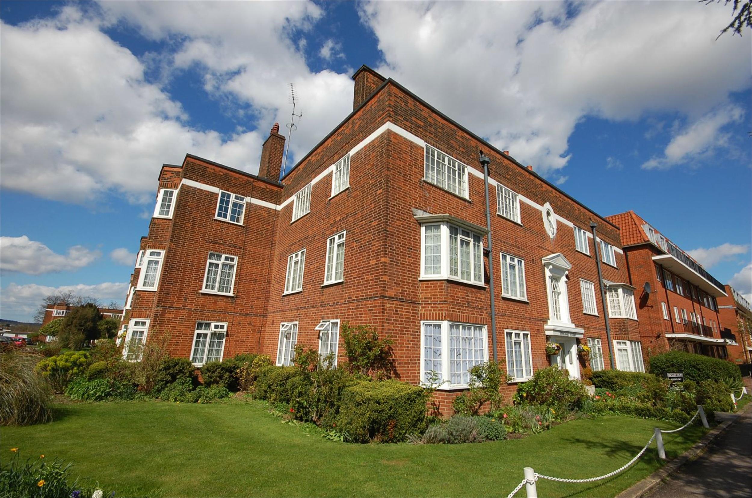 Ellis Co Finchley 2 Bedroom Flat To Let In Ballards Lane Finchley