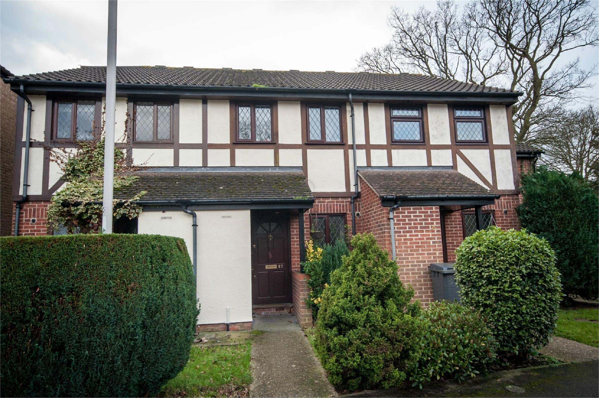 Parkers Burghfield Common 2 bedroom House for sale in Horseshoe