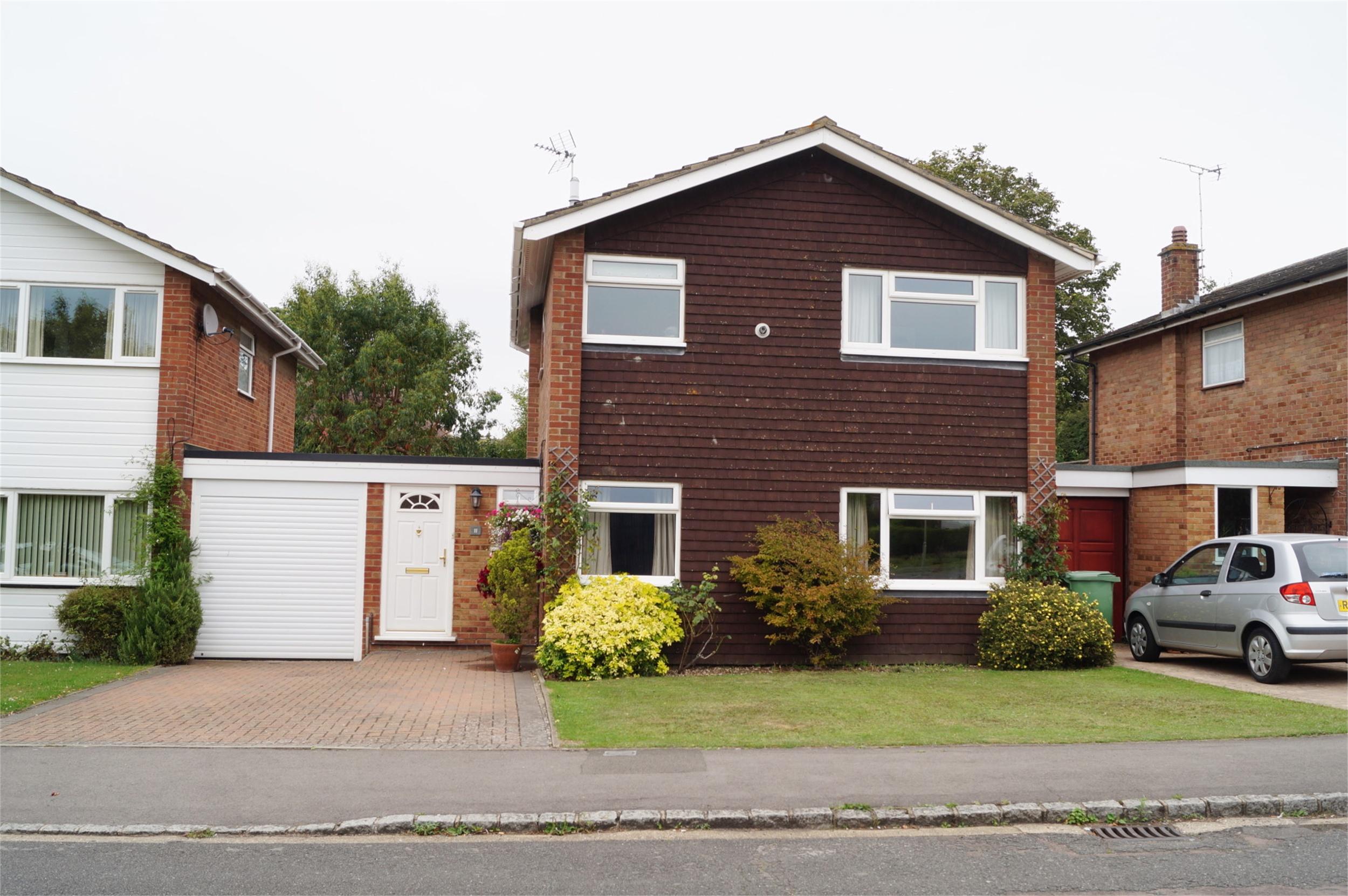 Parkers Chinnor 3 bedroom Link Detached House for sale in Chinnor, Oxfordshire OX39 Parkers