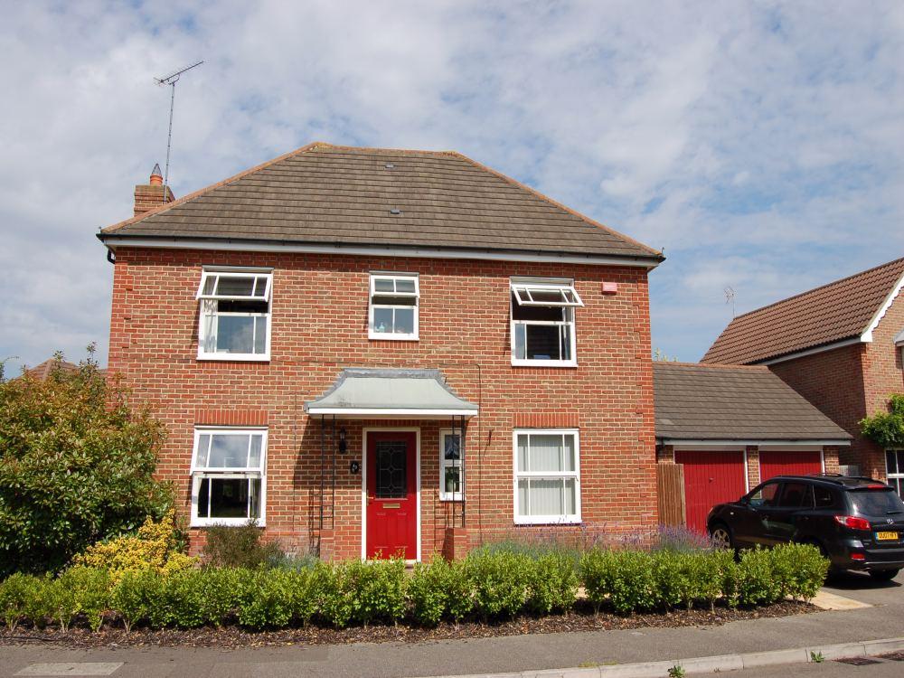 Parkers Twyford 4 bedroom Detached House Let Agreed in East Park Farm Drive, Charvil, Berkshire