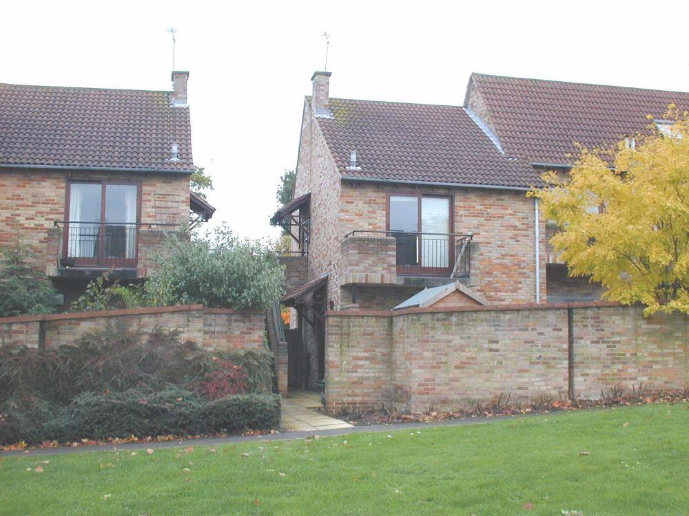 Parkers Woodley Studio Apartment to rent in Maiden Place, Lower Earley